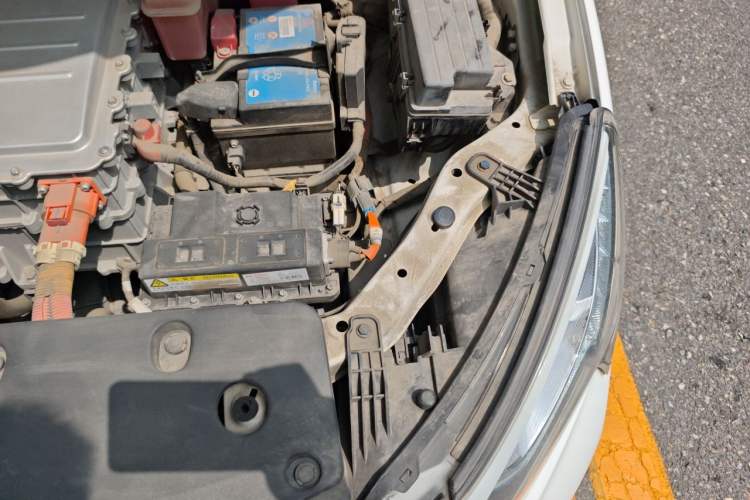 Used BYD Qin New Energy 2017 Qin EV300 Flagship Model Engine Bay Left
