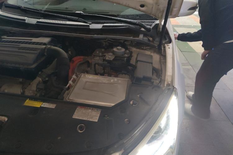 Used BYD Qin New Energy 2017 1.5T Luxury Model Engine Bay Left
