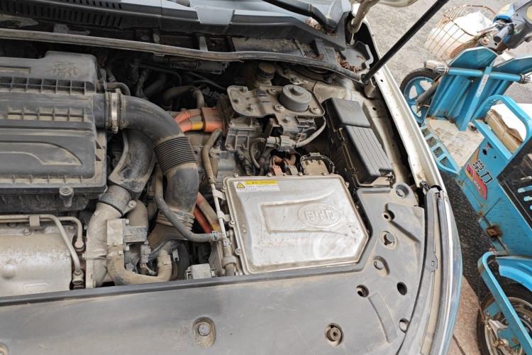 Used BYD Qin New Energy 2017 1.5T Luxury Model Engine Bay Left