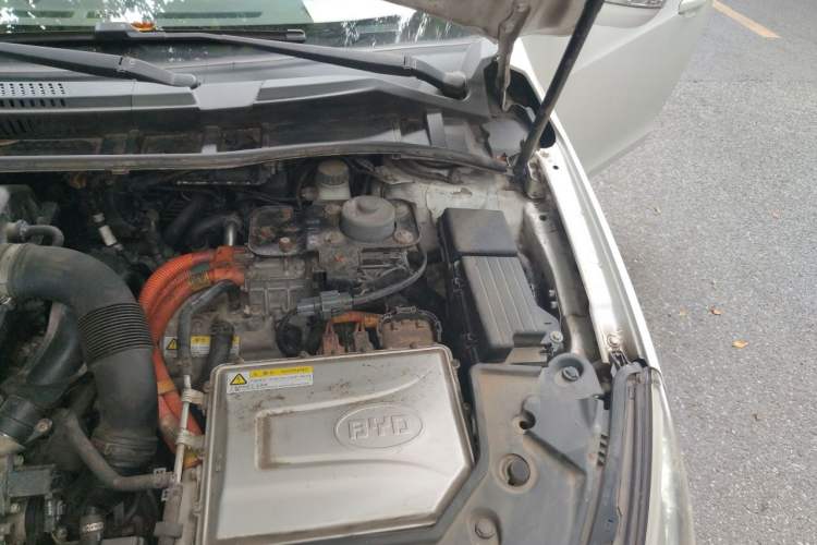 Used BYD Qin New Energy 2017 1.5T Luxury Model Engine Bay Left