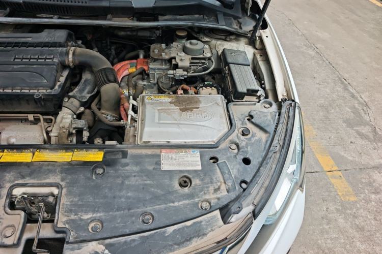 Used BYD Qin New Energy 2017 1.5T Luxury Model Engine Bay Left
