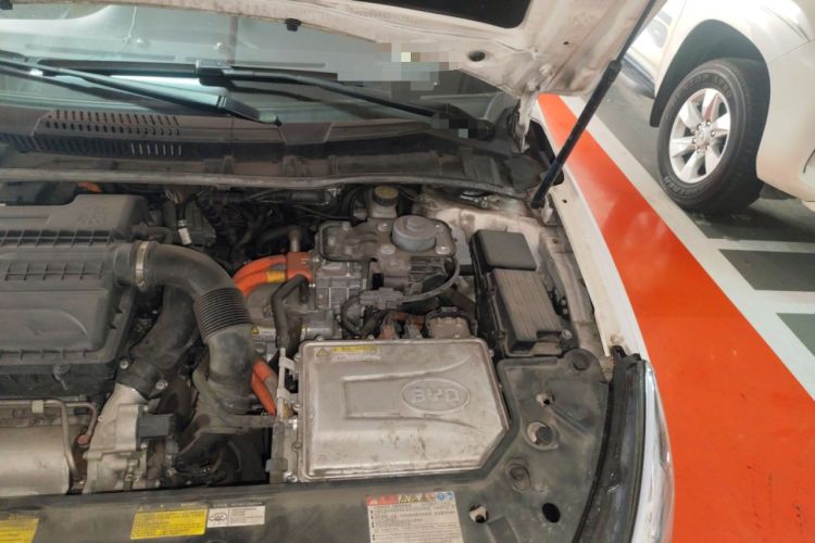 Used BYD Qin New Energy 2017 1.5T Luxury Model Engine Bay Left