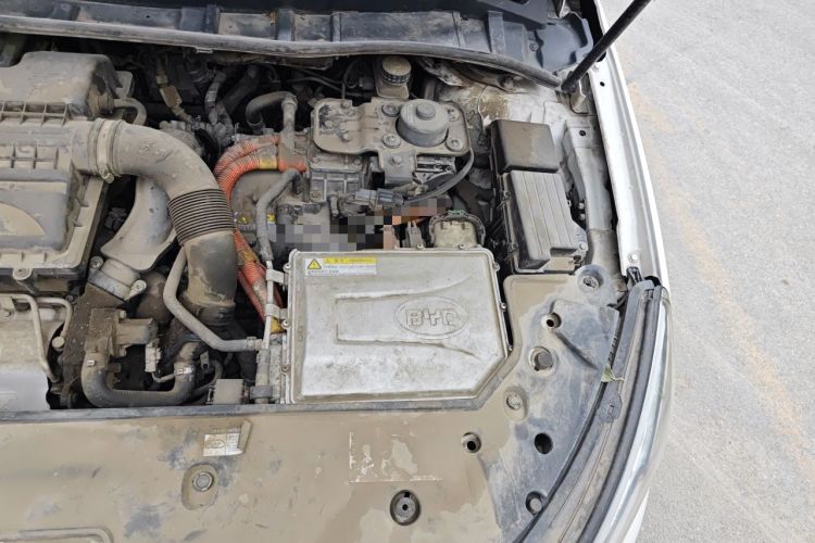 Used BYD Qin New Energy 2017 1.5T Luxury Model Engine Bay Left