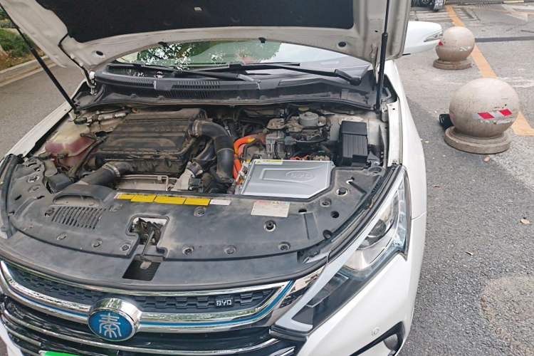Used BYD Qin New Energy 2017 Qin 1.5T 100 Engine Bay Left