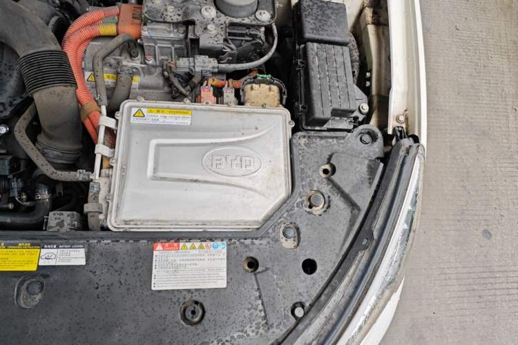 Used BYD Qin New Energy 2017 1.5T Luxury Model Engine Bay Left