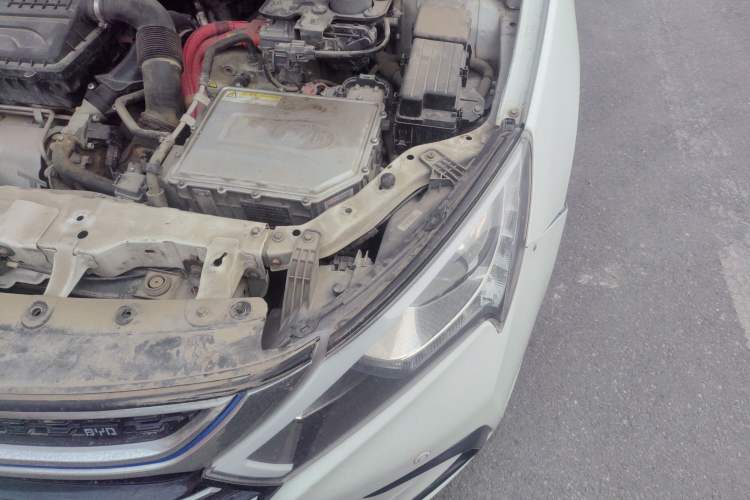 Used BYD Qin New Energy 2017 Qin 1.5T 100 Engine Bay Left