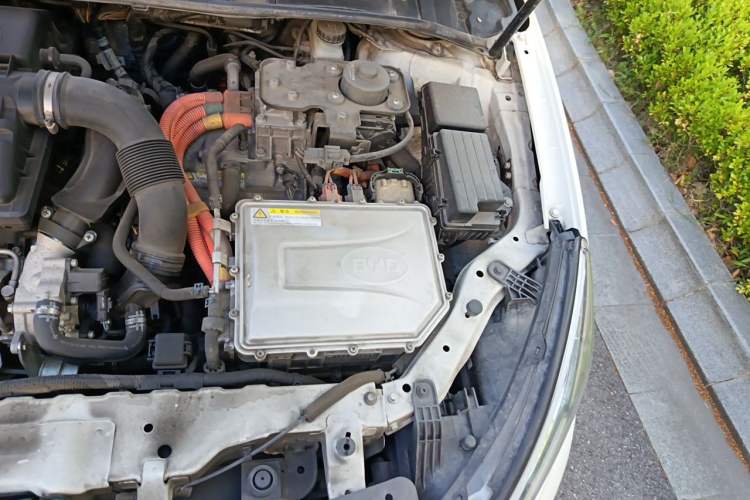 Used BYD Qin New Energy 2017 Qin 1.5T 100 Engine Bay Left