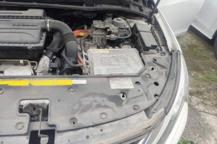 Used BYD Qin New Energy 2017 1.5T Luxury Model Engine Bay Left