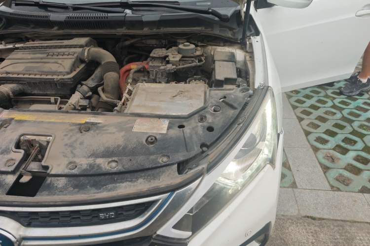Used BYD Qin New Energy 2017 1.5T Luxury Model Engine Bay Left