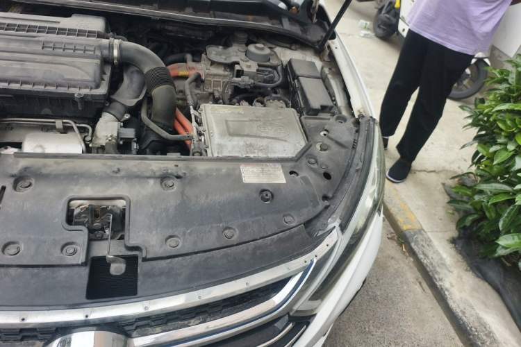 Used BYD Qin New Energy 2017 1.5T Luxury Model Engine Bay Left