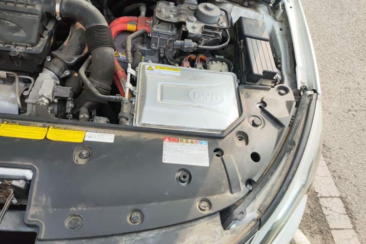 Used BYD Qin New Energy 2017 1.5T Luxury Model Engine Bay Left