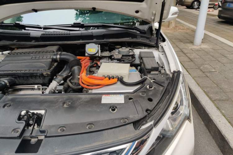 Used BYD Qin New Energy 2017 Qin 1.5T 100 Engine Bay Left