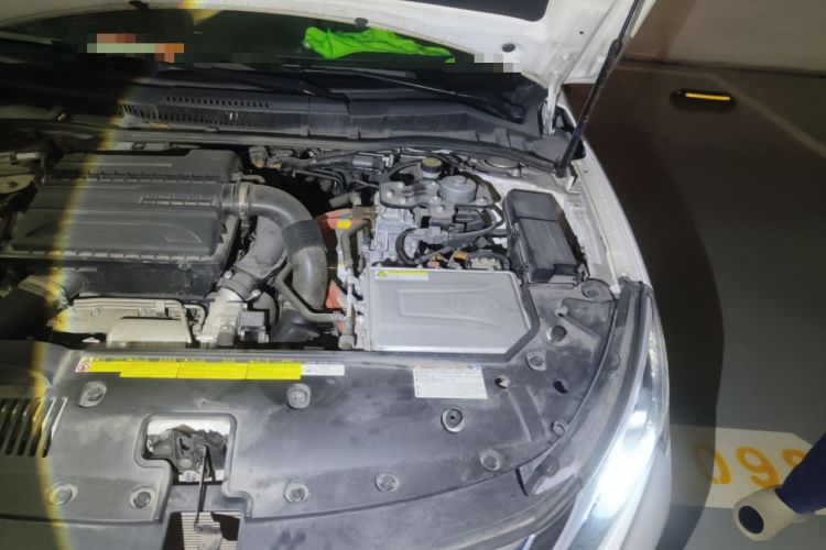 Used BYD Qin New Energy 2017 1.5T Luxury Model Engine Bay Left