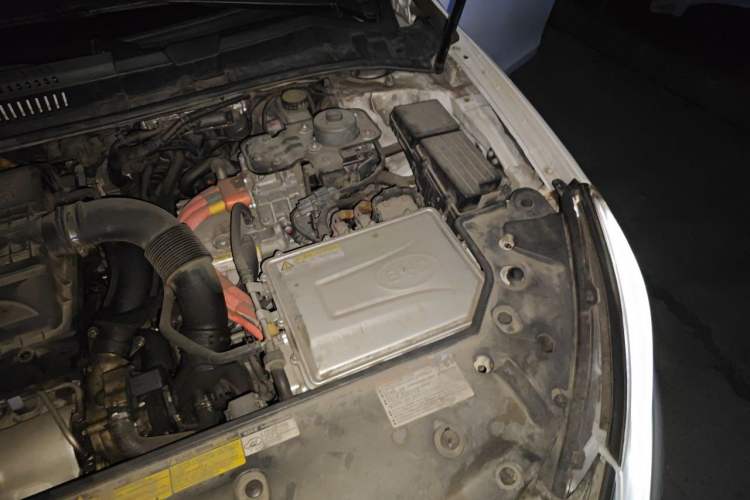 Used BYD Qin New Energy 2017 1.5T Luxury Model Engine Bay Left