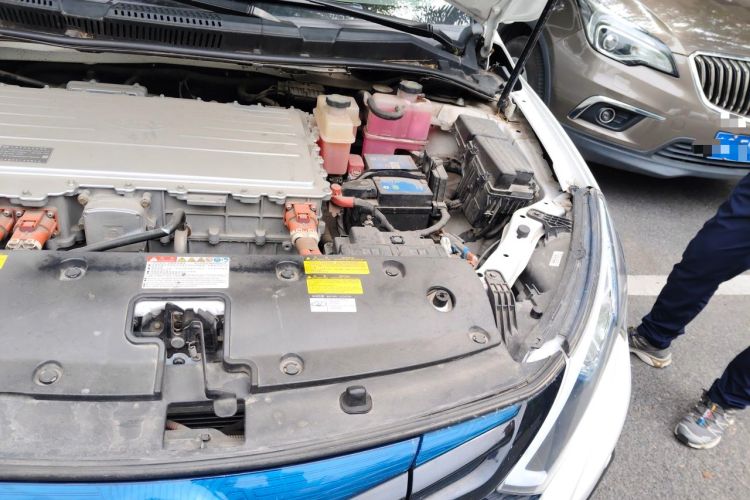 Used BYD Qin New Energy 2017 Qin EV300 Flagship Model Engine Bay Left