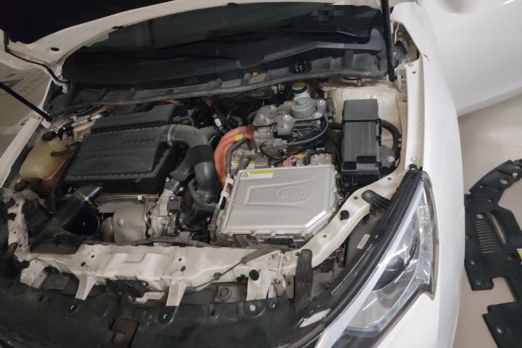 Used BYD Qin New Energy 2017 1.5T Luxury Model Engine Bay Left