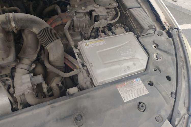 Used BYD Qin New Energy 2017 1.5T Luxury Model Engine Bay Left
