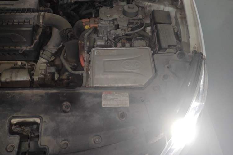 Used BYD Qin New Energy 2017 1.5T Luxury Model Engine Bay Left