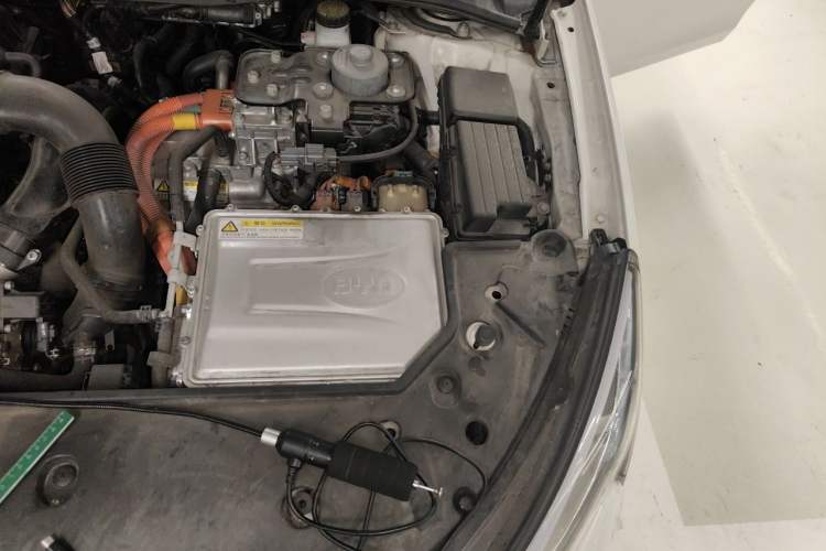 Used BYD Qin New Energy 2017 1.5T Luxury Model Engine Bay Left