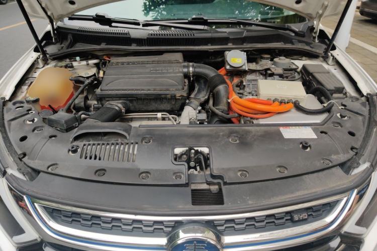 Used BYD Qin New Energy 2017 Qin 1.5T 100 Engine Bay