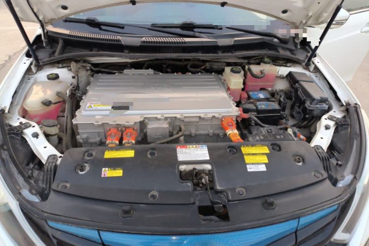 Used BYD Qin New Energy 2017 Qin EV300 Flagship Model Engine Bay