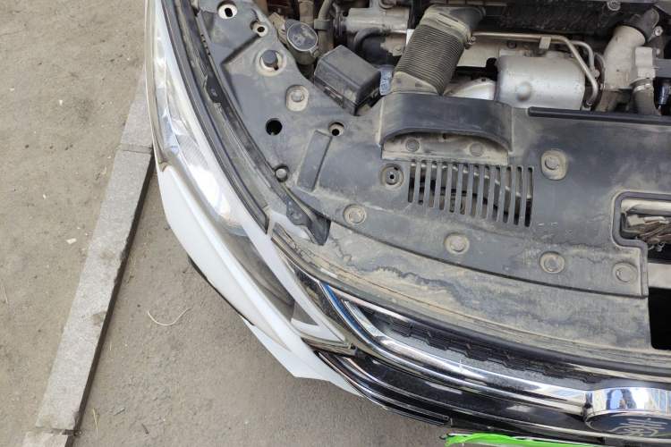 Used BYD Qin New Energy 2017 1.5T Luxury Model Engine Bay Right