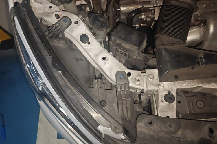 Used BYD Qin New Energy 2017 1.5T Luxury Model Engine Bay Right