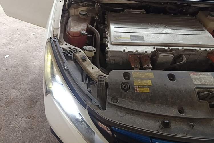 Used BYD Qin New Energy 2017 Qin EV300 Luxury Edition Engine Bay Right