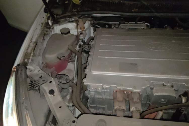 Used BYD Qin New Energy 2017 Qin EV300 Luxury Edition Engine Bay Right