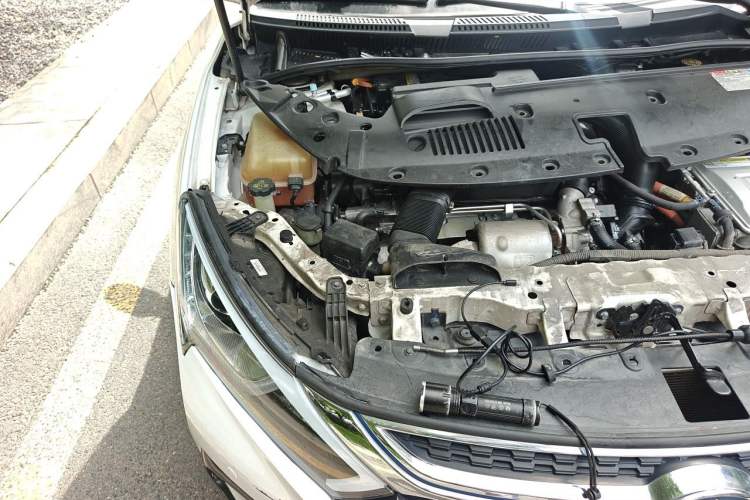 Used BYD Qin New Energy 2017 1.5T Luxury Model Engine Bay Right