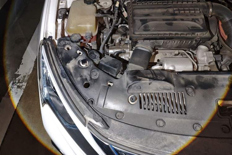 Used BYD Qin New Energy 2017 1.5T Luxury Model Engine Bay Right