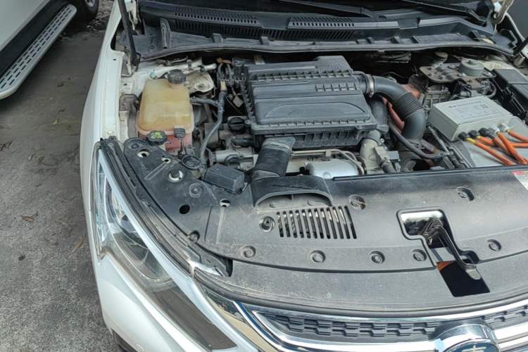 Used BYD Qin New Energy 2017 1.5T Luxury Model Engine Bay Right