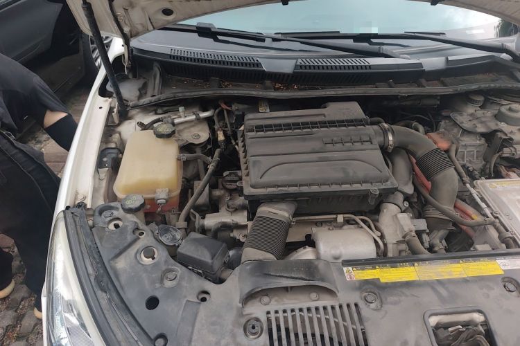 Used BYD Qin New Energy 2017 1.5T Luxury Model Engine Bay Right
