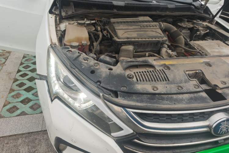 Used BYD Qin New Energy 2017 1.5T Luxury Model Engine Bay Right
