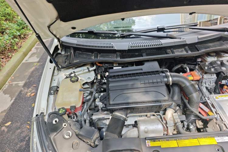 Used BYD Qin New Energy 2017 1.5T Luxury Model Engine Bay Right