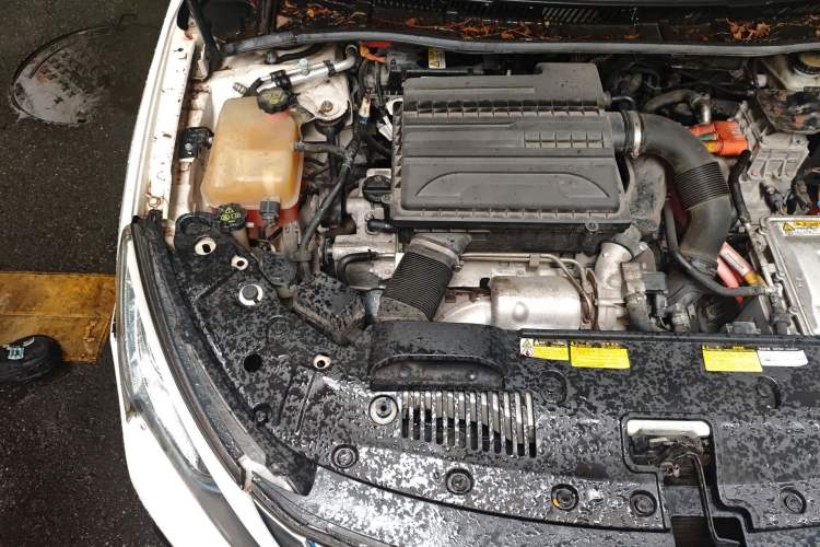 Used BYD Qin New Energy 2017 1.5T Luxury Model Engine Bay Right