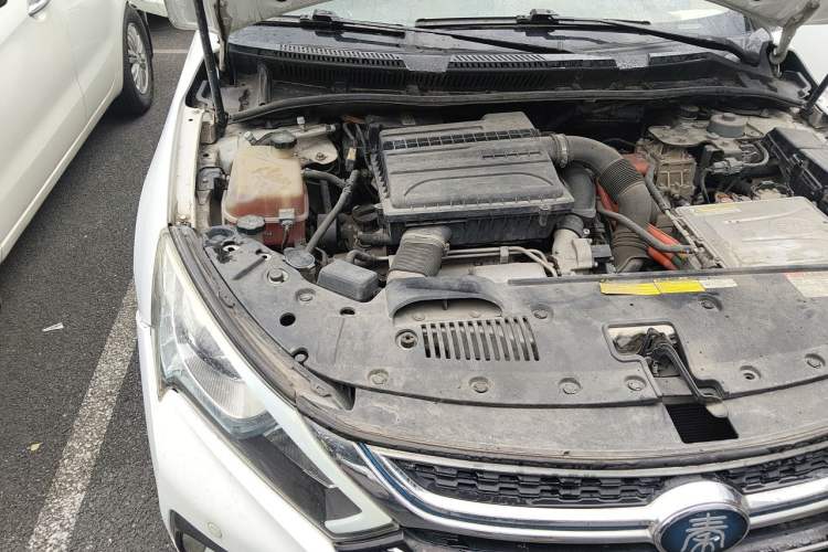 Used BYD Qin New Energy 2017 1.5T Luxury Model Engine Bay Right