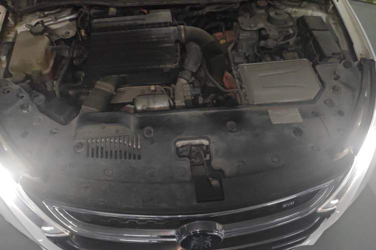 Used BYD Qin New Energy 2017 1.5T Luxury Model Engine Bay