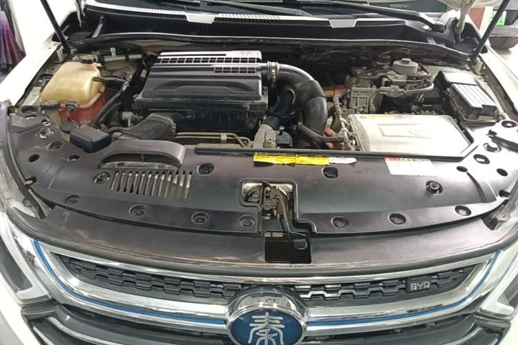 Used BYD Qin New Energy 2017 1.5T Luxury Model Engine Bay