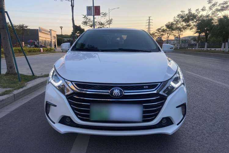 Used BYD Qin New Energy 2017 1.5T Luxury Model Exterior 1