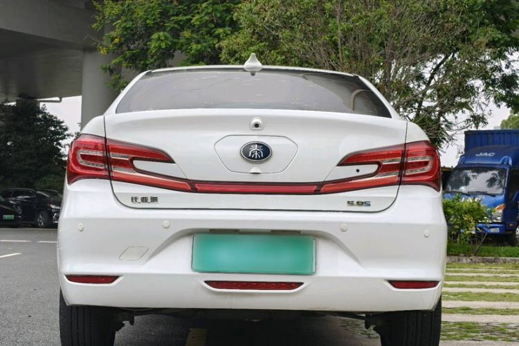 Used BYD Qin New Energy 2017 1.5T Luxury Model Exterior 1