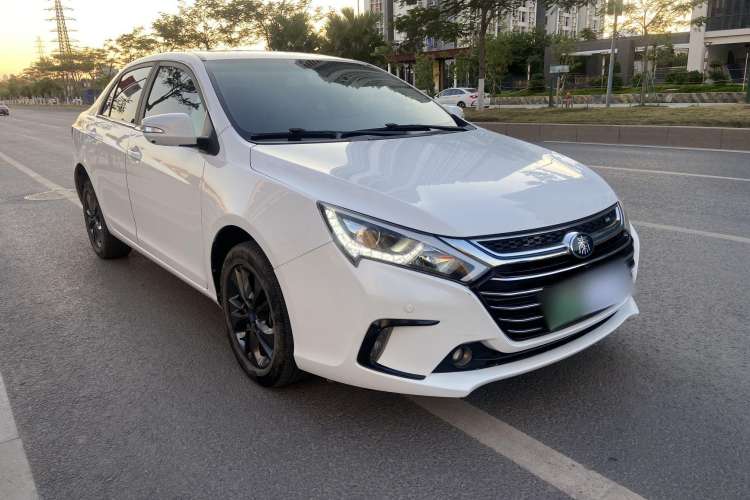 Used BYD Qin New Energy 2017 1.5T Luxury Model Exterior 2
