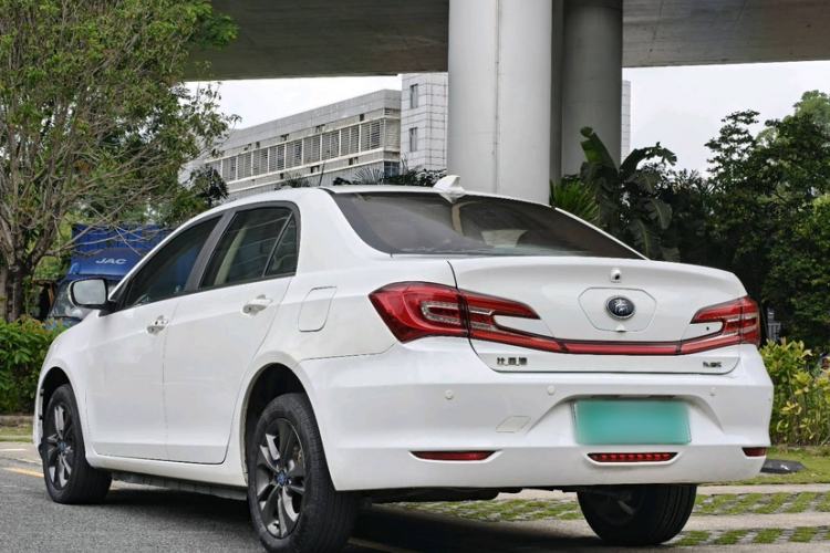 Used BYD Qin New Energy 2017 1.5T Luxury Model Exterior 4