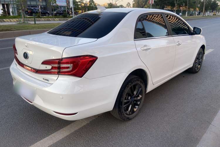 Used BYD Qin New Energy 2017 1.5T Luxury Model Exterior 6