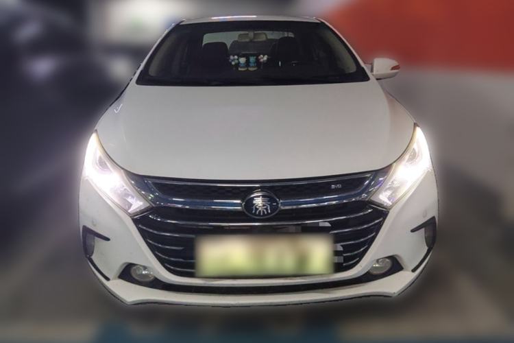 Used BYD Qin New Energy 2017 Qin 1.5T 100 Front