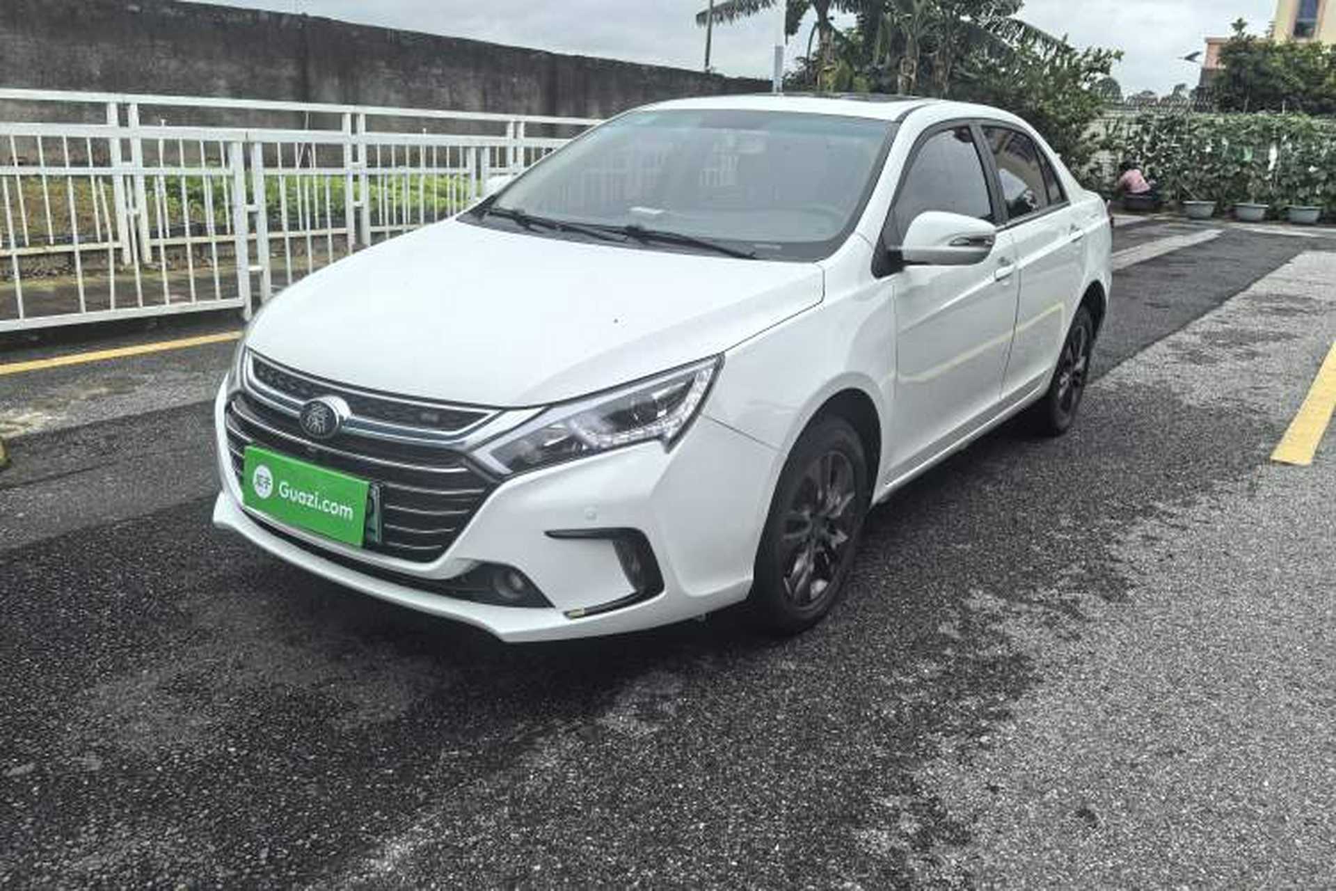Used BYD Qin New Energy 2017 1.5T Luxury Model Front Left 45 Deg