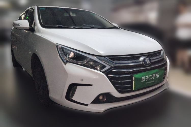 Used BYD Qin New Energy 2017 1.5T Luxury Model Front Right 45 Deg