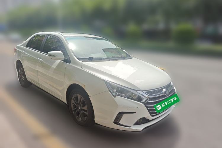 Used BYD Qin New Energy 2017 1.5T Luxury Model Front Right 45 Deg