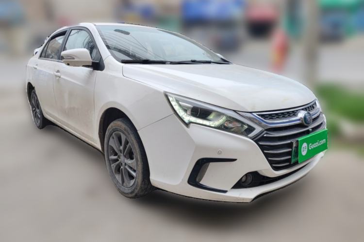 Used BYD Qin New Energy 2017 1.5T Luxury Model Front Right 45 Deg