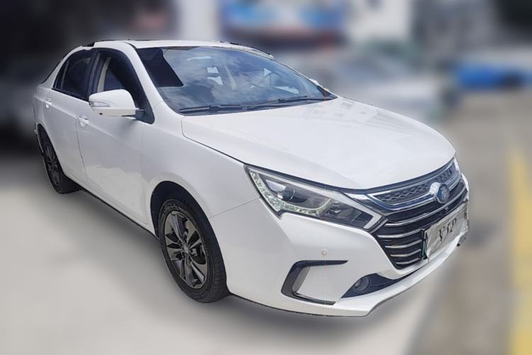 Used BYD Qin New Energy 2017 1.5T Luxury Model Front Right 45 Deg